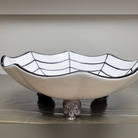 Black and White Spiderweb Bowl - Picture 3 of 7